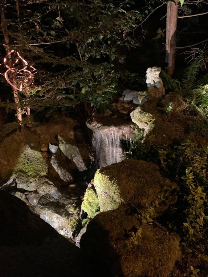 Forest & Views - Near Portland, Nike & Intel *